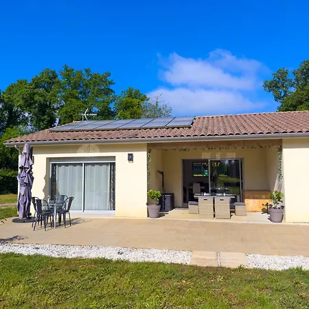 Maison Familiale Moderne Avec Grand Jardin A - Un Havre De Paix Pour Vos